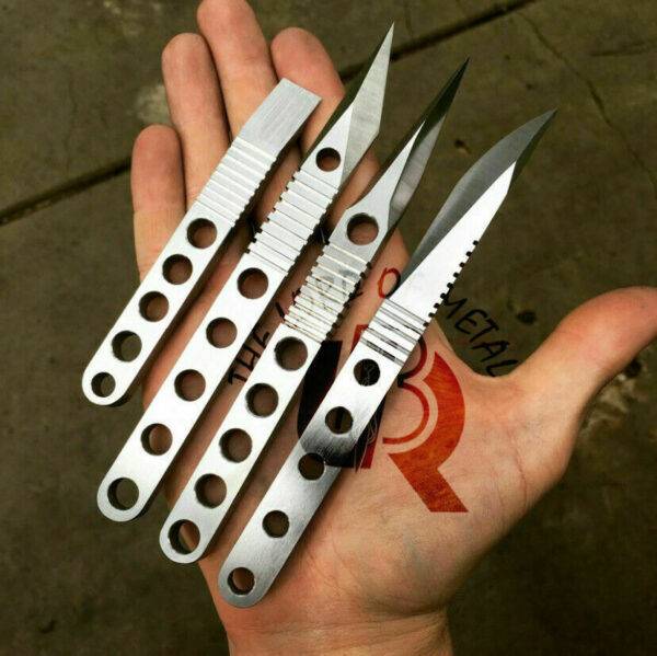 THROWING KNIVES