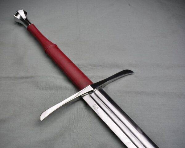 Darksword Olbrecht German Longsword with Sword Belt – Collectible Sword - Image 4